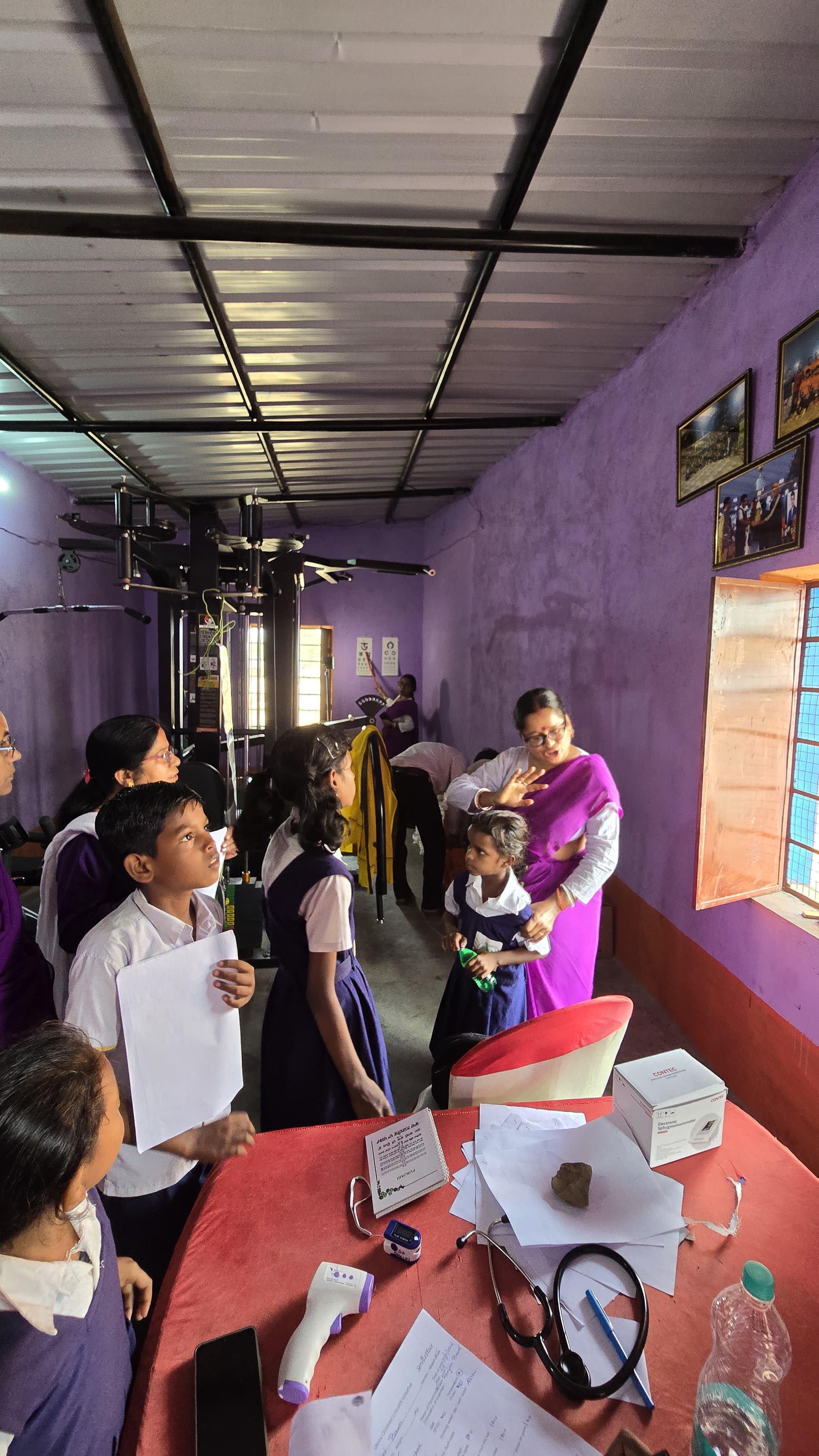 Children at Ukhra health checkup